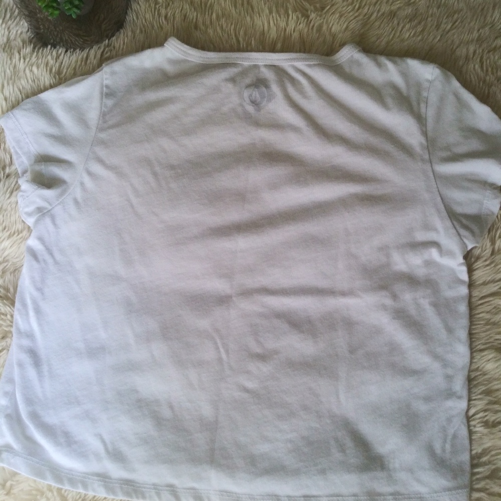 Small Volcom crop top - Picture 3 of 4